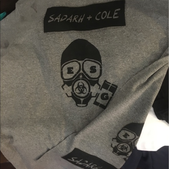 Sadarh + Cole brand T-shirts - Picture 3 of 8